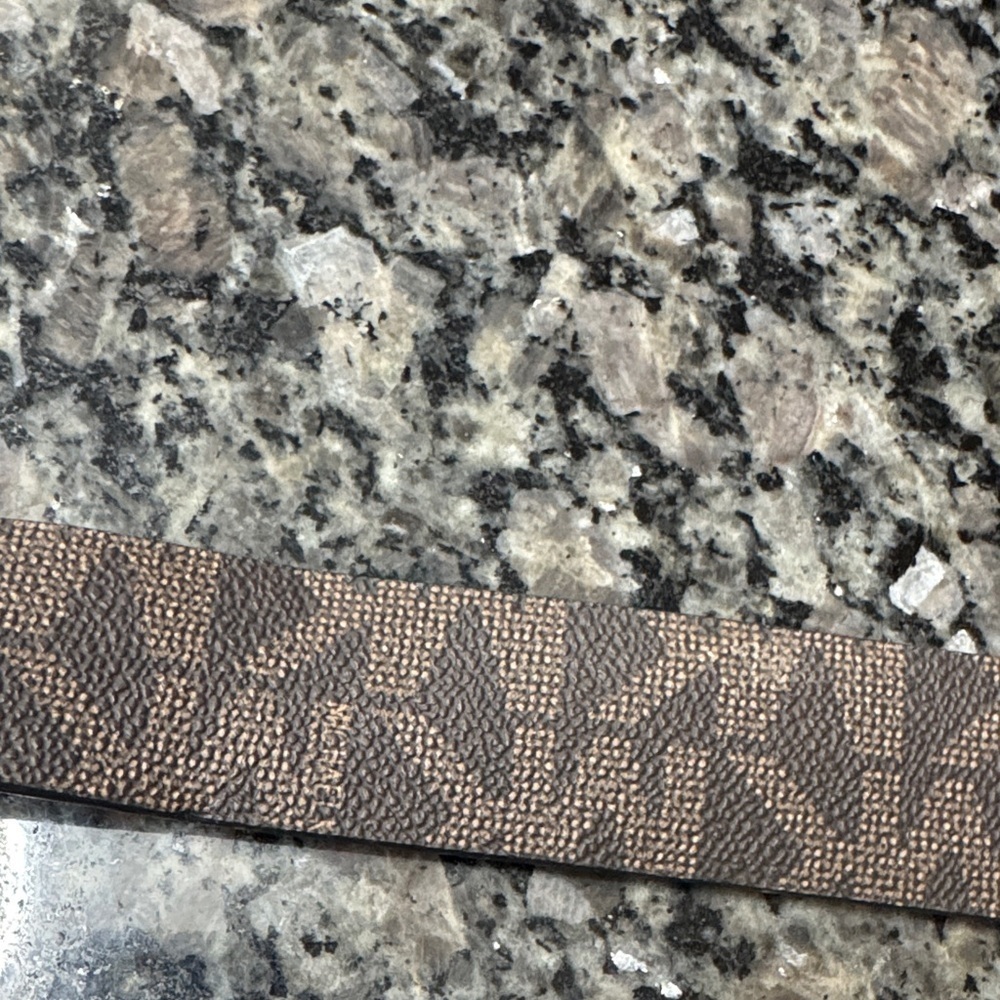 Michael Kors reversible Brown or black Patterned Belt - Picture 4 of 12